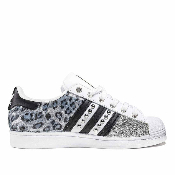 Adidas superstar leopardata argento con effetto reflex Argento borchie a testa tonda argento e glitter