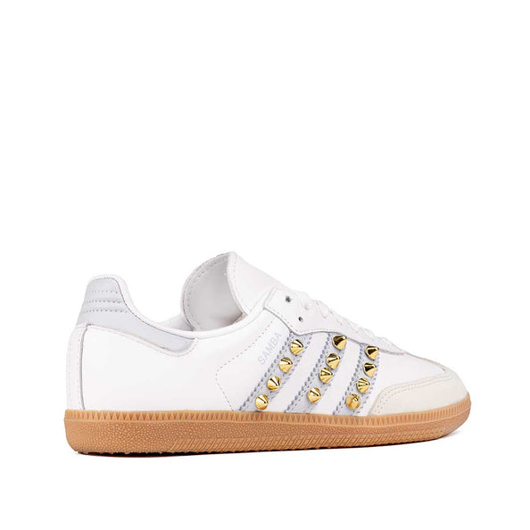 Scarpe Samba bianche con borchie oro