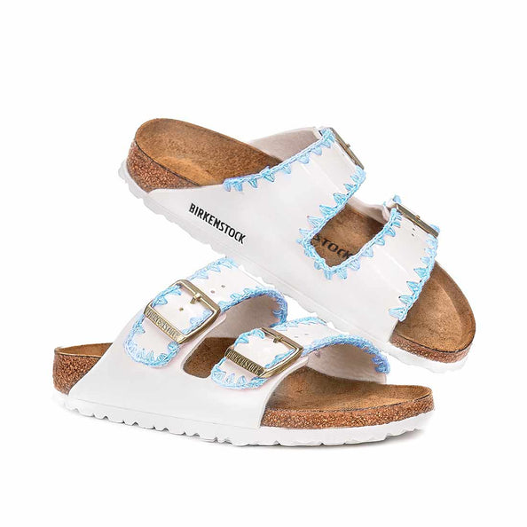 Ciabatte Birkenstock Arizona Bianche con Ricamo a mano azzurro