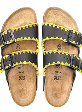 Personalizzazione Birkenstock Arizona nere con Ricamo Giallo - Outlet