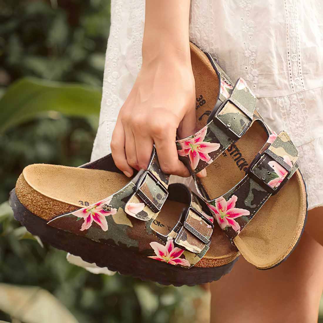 Birkenstock suola alta con zeppa platform militari camouflage con fiori estive