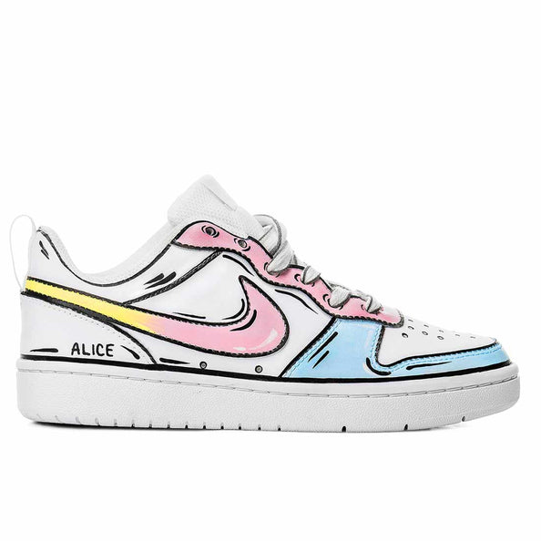 Nike court effetto cartoon con colori pastello rosa azzurro e giallo con swoosh sfumato