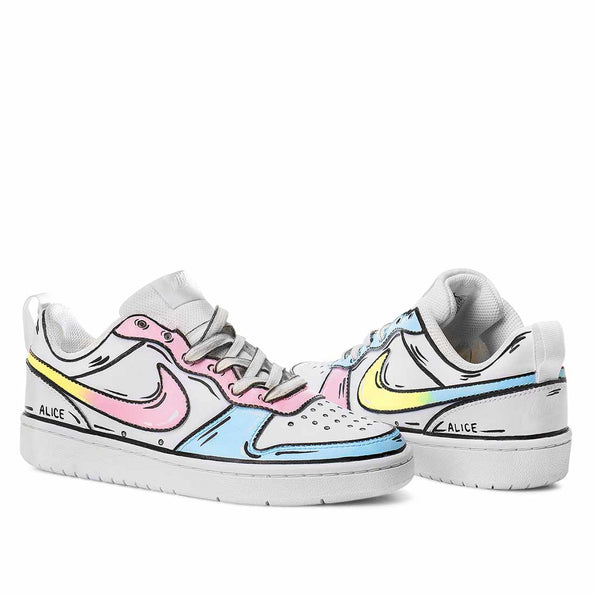 Scarpe da ginnastica nike bianche con colori pastello che si sfumano sullo swoosh