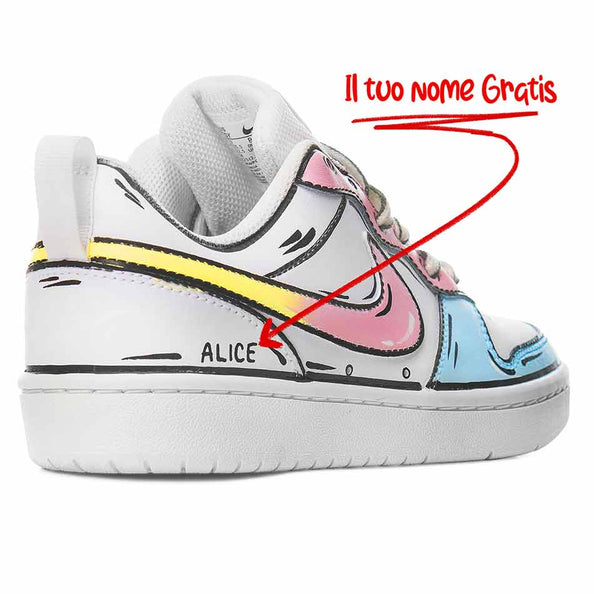 Nike pastello con colori che si sfumano sullo swoosh azzurro giallo e rosa effetto cartoon e nome personalizzato