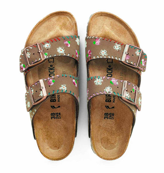 Ciabatte Birkenstock Arizona Marroni con rose e margherite e finto ricamo colorato