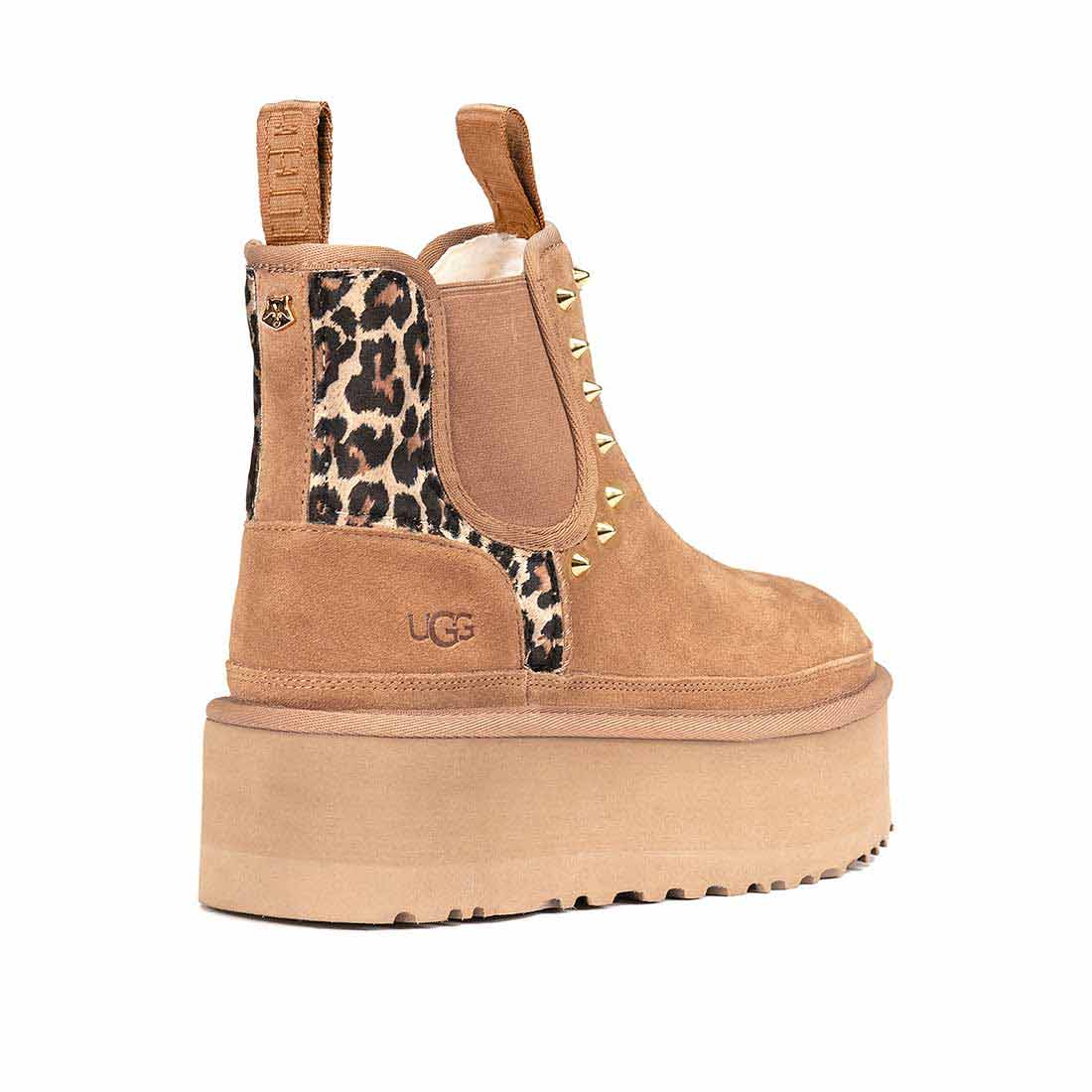 Stivaletti UGG invernali con tessuto leopardato