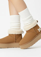 stivali UGG con pelo teddy ed iniziale personalizzata