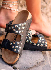 Personalizzazione Ciabatte Birkenstock Arizona con Borchie a piramide - Nere - Outlet