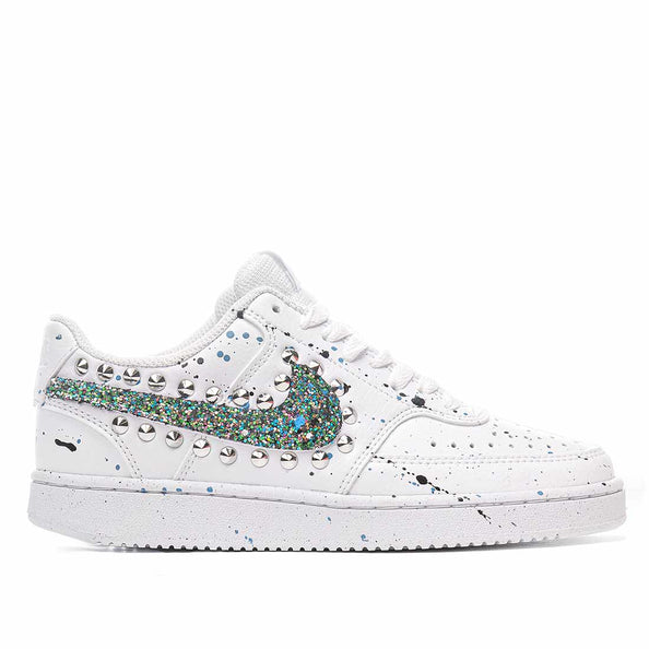 Nike Court bianche con glitter verde borchie argento ed effetto dripping