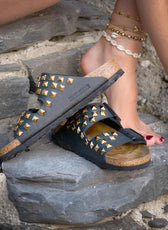 birkenstock arizona borchiate a piramide oro