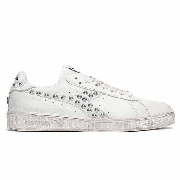 diadora game low bianche borchiate effetto vintage